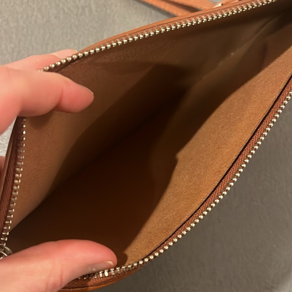 Everlane Leather Sling Bag - Picture 4 of 4